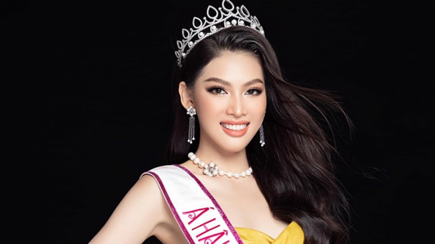 Ngoc Thao unveils evening gown designs ahead of Miss Grand International